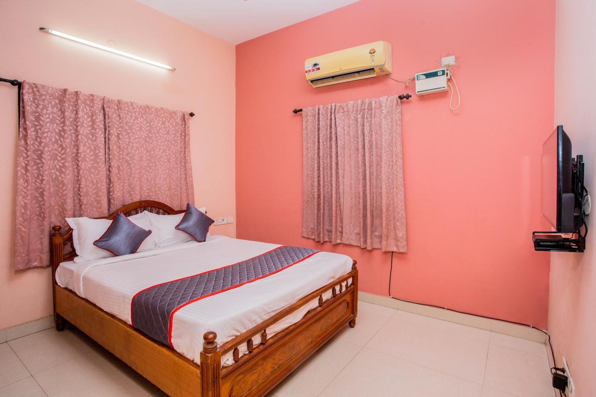 Its South East Residency Hotel Csennai Kültér fotó