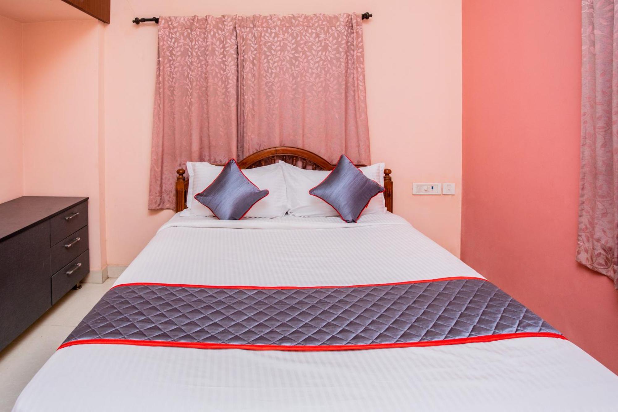 Its South East Residency Hotel Csennai Kültér fotó