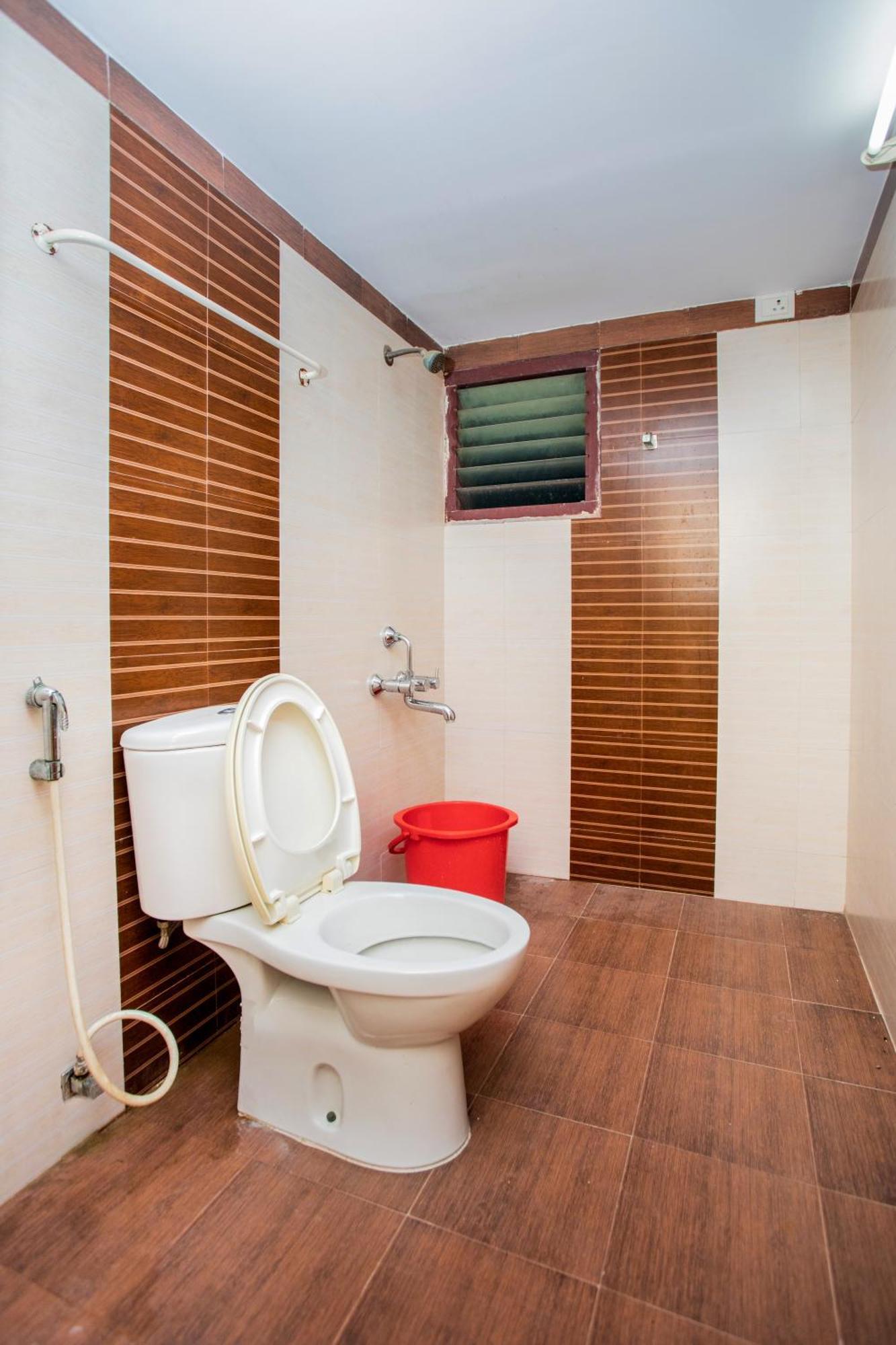 Its South East Residency Hotel Csennai Kültér fotó